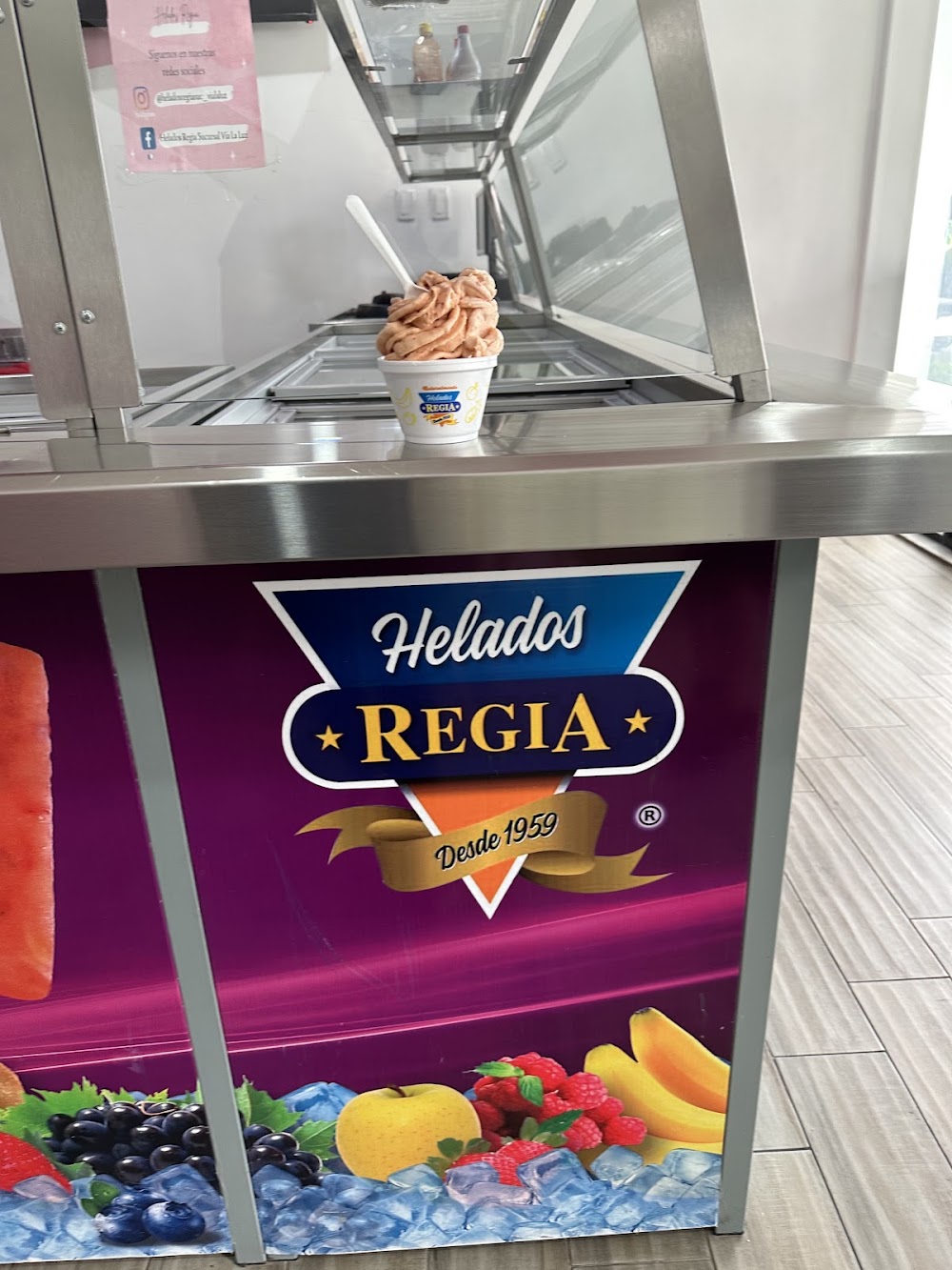 Helado Regia, cafetería en Monterrey, Nuevo León