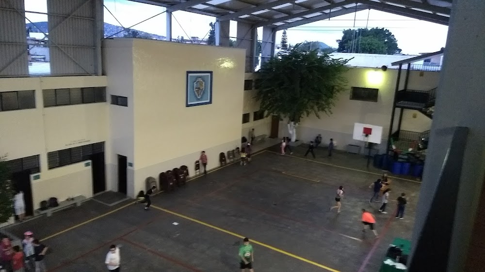 Cooperativa Del Colegio Domingo De Alzola, cafetería en Guadalajara, Jalisco