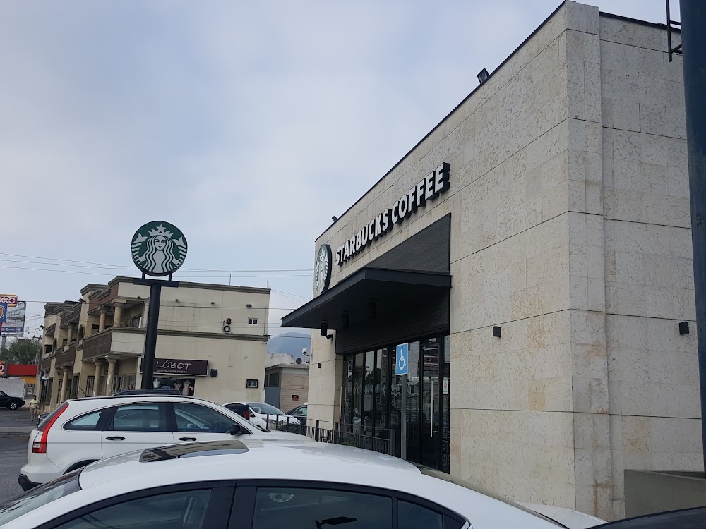 Starbucks Revolucion, cafetería en Monterrey, Nuevo León