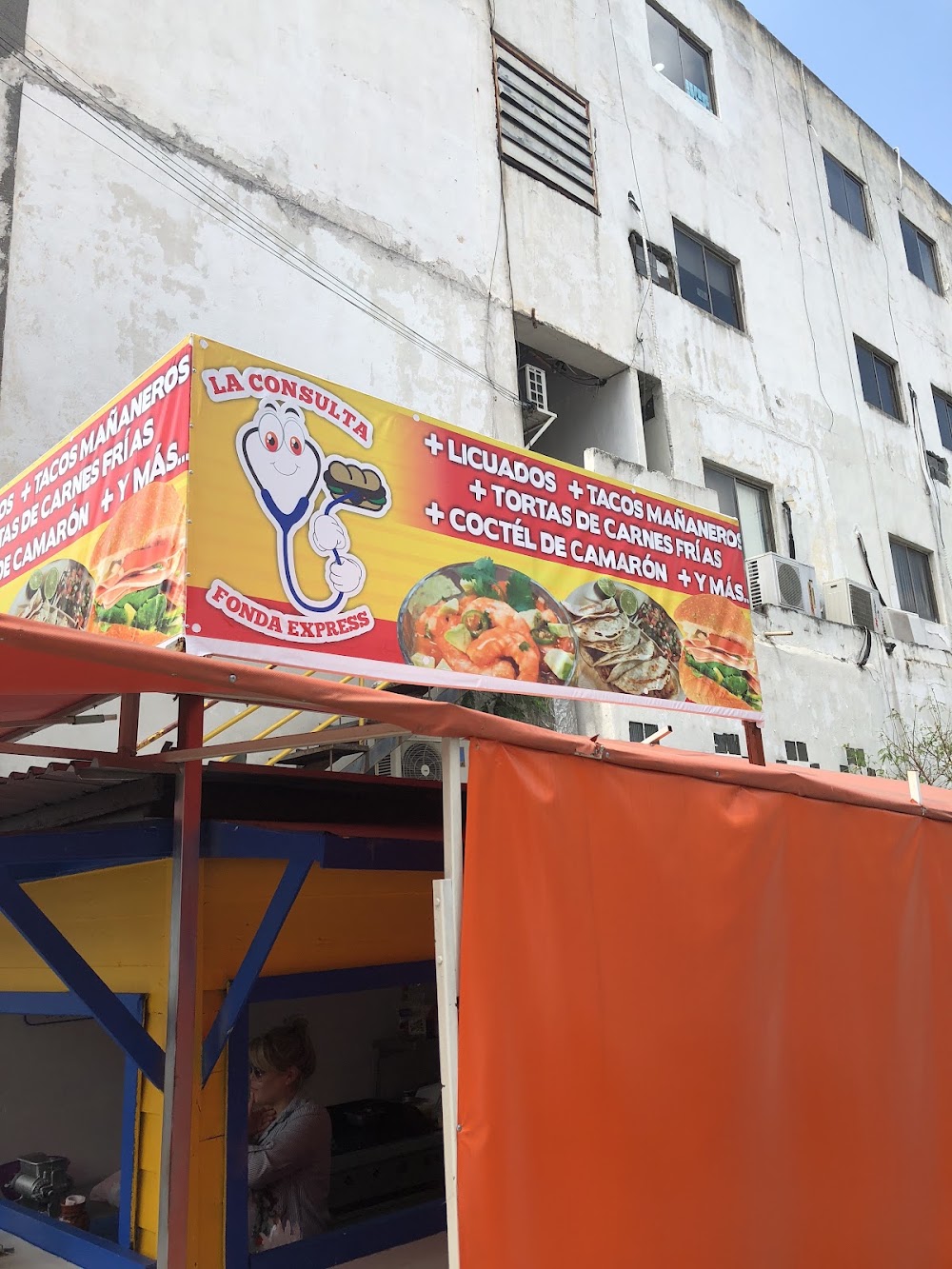 La Fonda Expres Las Consulta, cafetería en Monterrey, Nuevo León